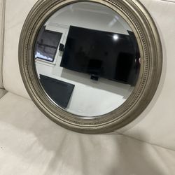 Round Mirror
