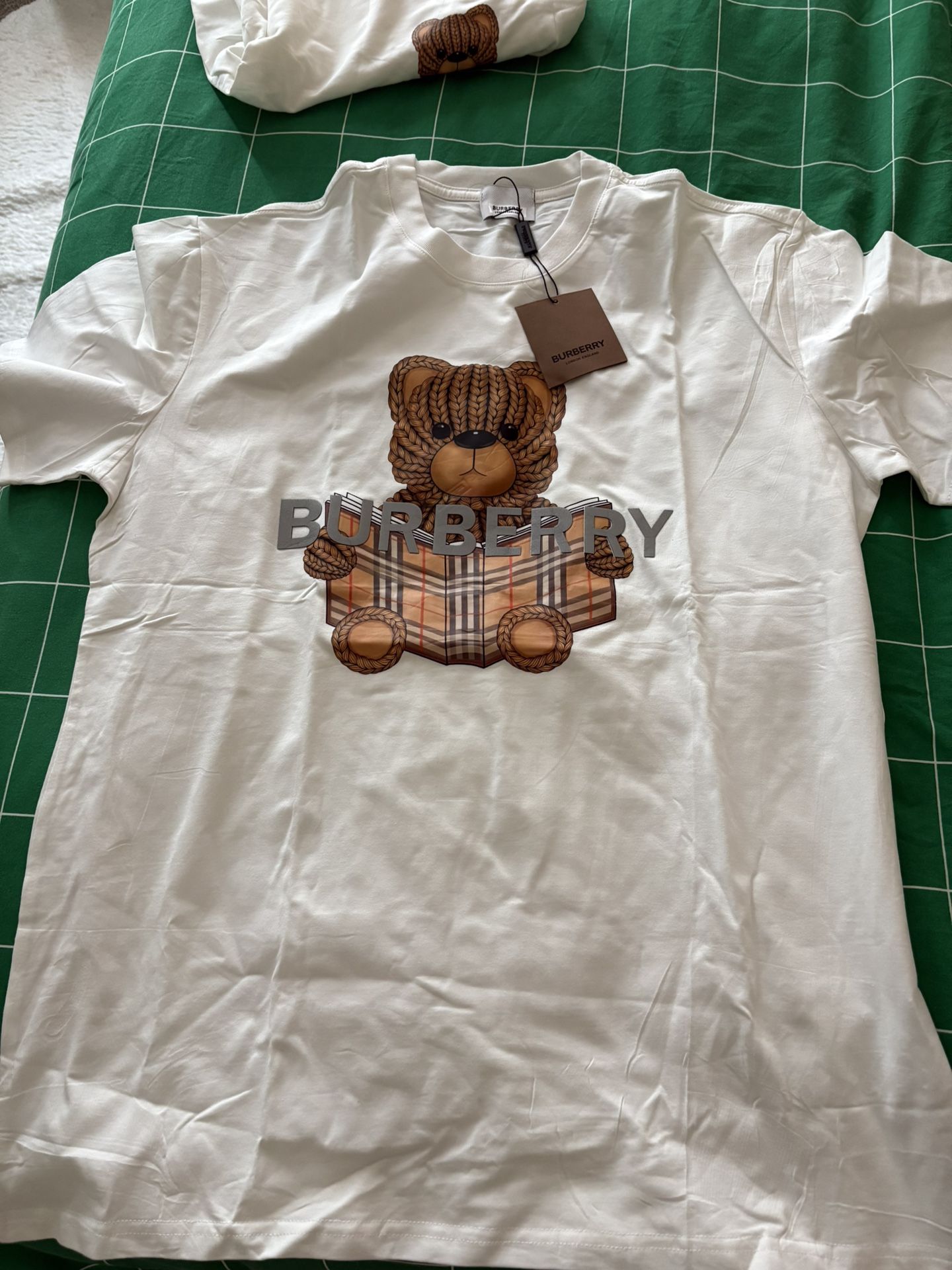 Burberry T-shirt size large
