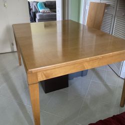 Large Dinning Table With Extensión Sleeve 