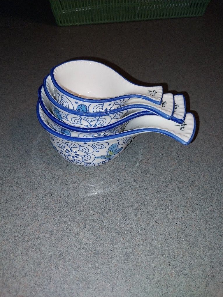 4 Piece Porcelain Measuring Cup Set