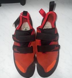 Climbing Shoes Brand New Men’s  Size 12