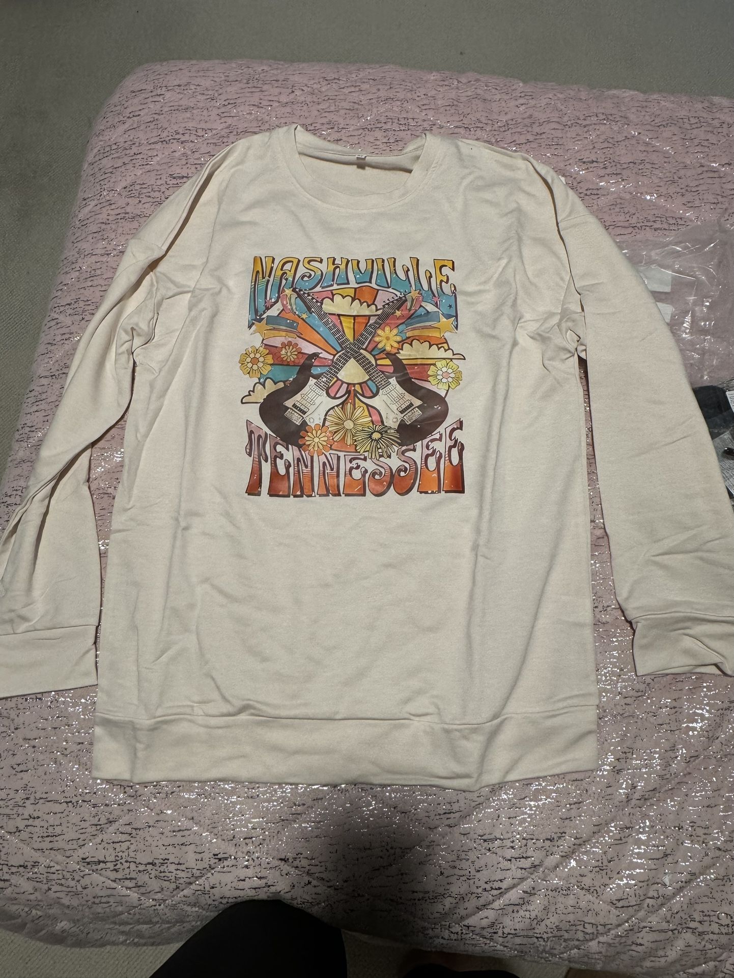 Nwot Womens Colorful Medium Nashville Multicolored Tan Sweatshirt