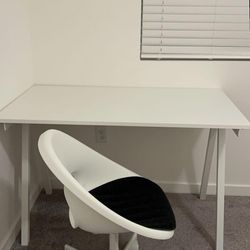 White Desk & Rolling Chair – Minimalist & Modern (Great Condition)