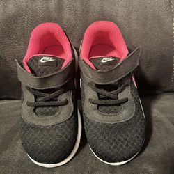 NEW Nike Toddler Girls Size 8C Shoes - Easy On - Black & Hyper Pink