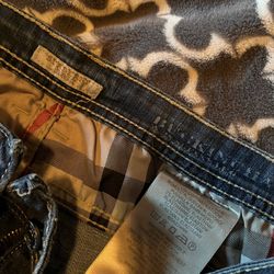 BURBERRY DENIM SHORTS/Capris (10)