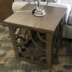 Three piece occasional table set