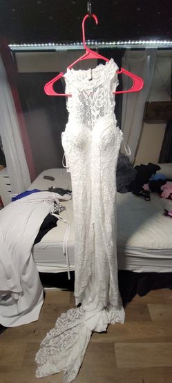 Gorgeous Embellished Mermaid Style Train Wedding Dress