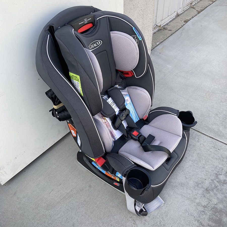 (NEW) $145 Graco Slimfit 3 in 1 Car Seat, Slim & Comfy Design Saves Space for Child 5 to 100lbs, Redmond 