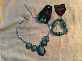 Paparazzi 3 PC Choker style Necklace, Earrings & Bracelet