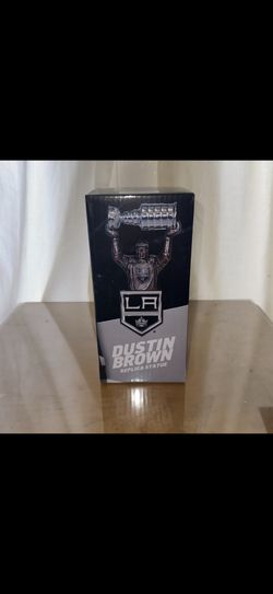 LA Kings Dustin Brown replica statue