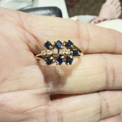 🌹BEAUTIFUL 14K YELLOW GOLD RING  WITH ZAPHIRES AND DIAMONDS 🌹
