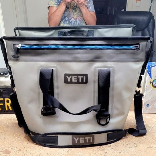 yeti cooler bag 30 sale Hopper M30 Soft Charcoal sided cooler for plenty of drinks Yeti Hopper 30 Rugged Soft-sided