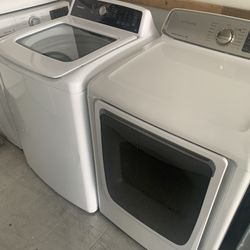 Frigidaire Top Load Washer/Samsung Smart Dryer