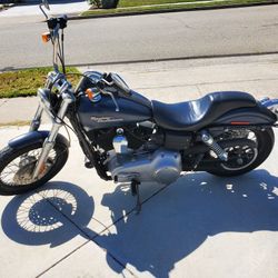 2009 HARLEY DAVIDSON STREET BOB