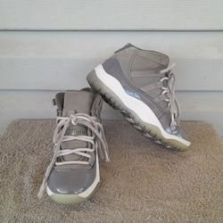 Cool Grey' Air Jordan 11  Size 11C