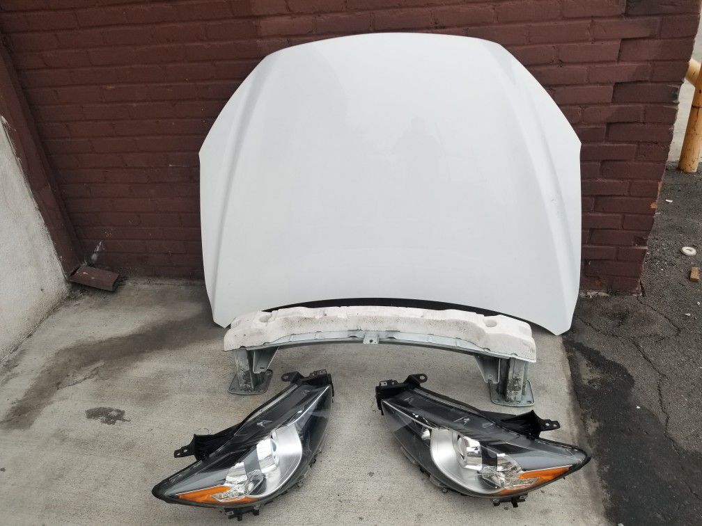 2013 to 2015 Mazda cx5 Hood, Headligths all Oem parts