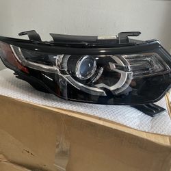 2015-2019 Land Rover Discovery Sport Right Headlight 