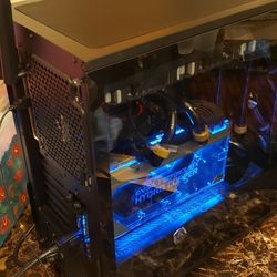 FULLY BUILT GAMING PC WATER COOLED, 2 MONITORS, MOUSE AND KEYBOARD AND HUB STATION 