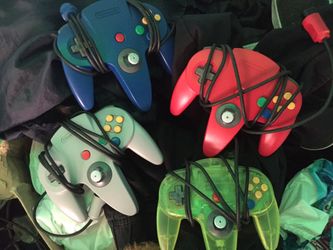 N64 bundle+5 controllers+memory pack