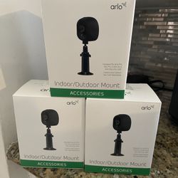 Arlo Camera Mounts (3) - black