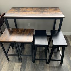 Kitchen / Bar Table With Chairs