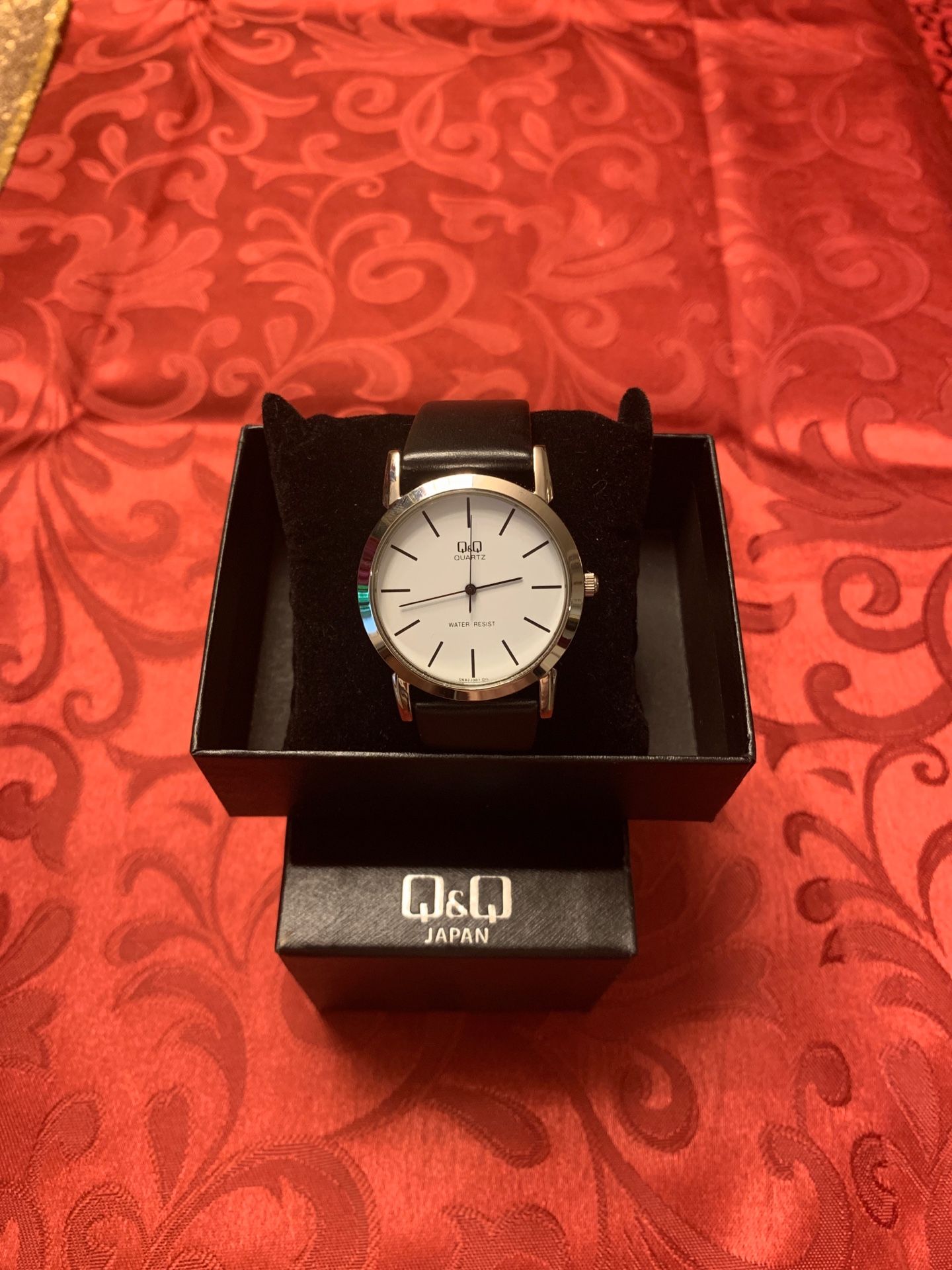 NEW in box - Unisex watch by Q and Q Japan