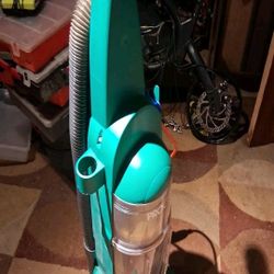 Bissell Commercial Vacuum 