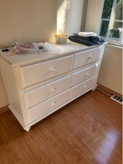 dresser