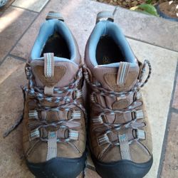 Keen Ladies Hiking Shoes Sz. 7.5