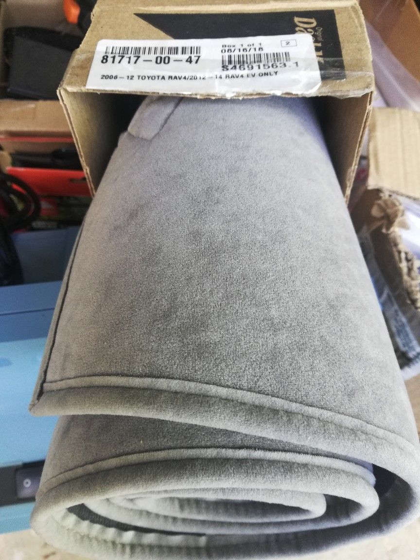 New Dash Mat For Toyota RAV4