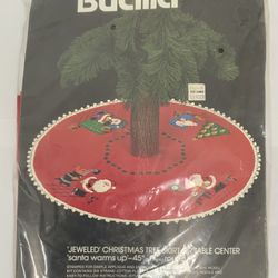 Bucilla 48773 Jeweled Christmas Tree Skirt 45" Santa Warms Up Round Kit New