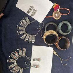 Antique Jewellery//