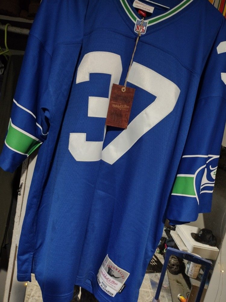 Brand New Throw Back Shaun Alexander 2000 Throwback