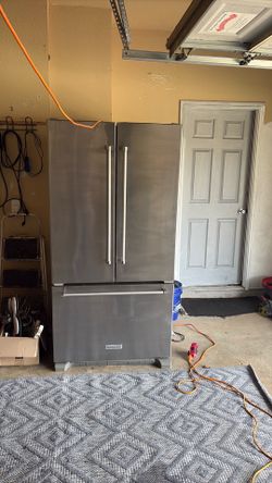 Stainless steel Kitchenaid fridge