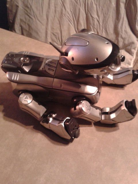 Sony aibo ers-220 robot - rare!
