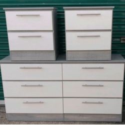 DRESSER AND TWO NIGHSTANDS 