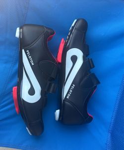 Peloton cycling shoes size 45