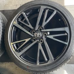 19” 2026 TOYOTA CAMRY XLE OEM WHEELS AND TIRES
