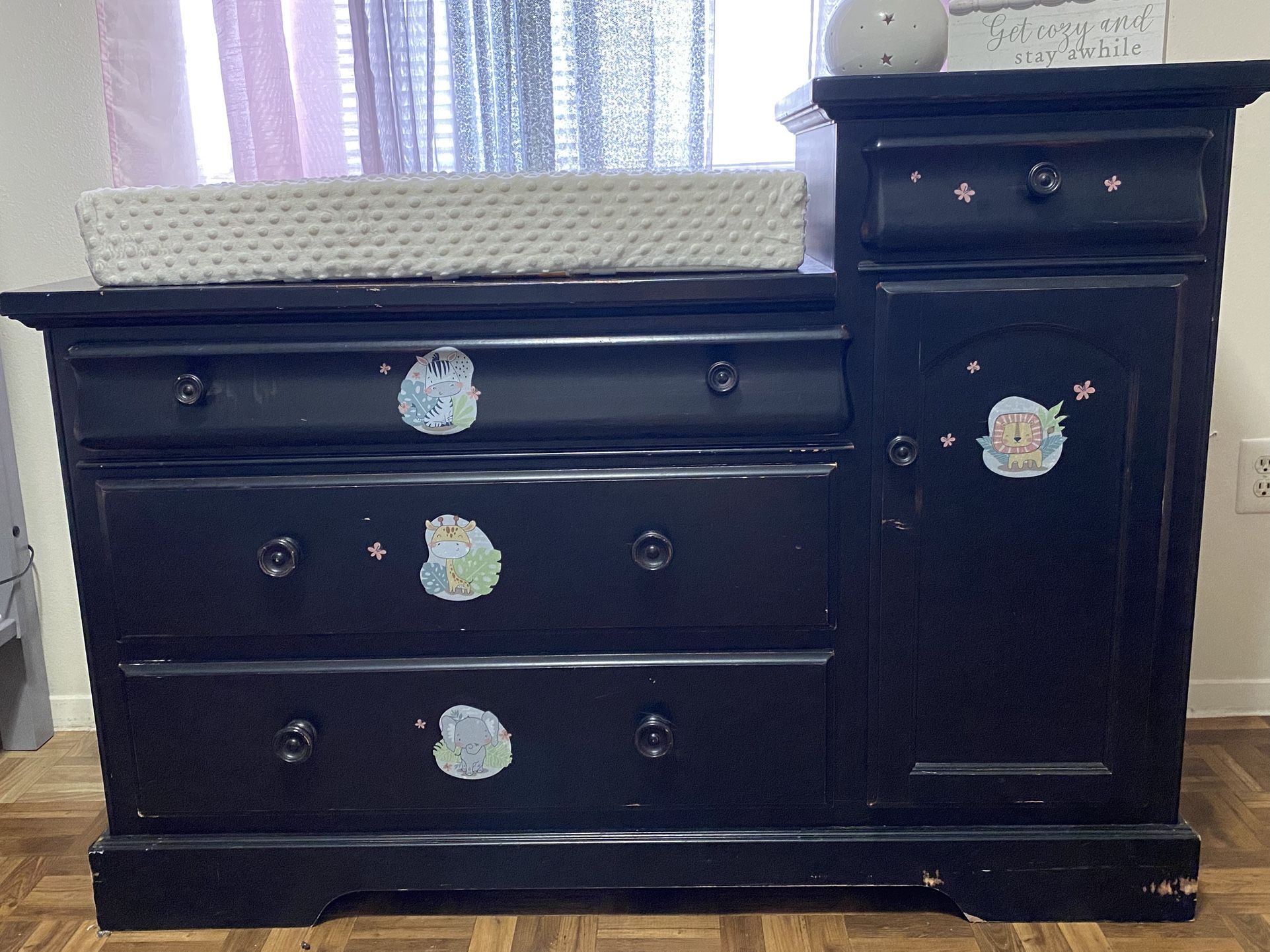 Expensive Very Sturdy Well Made Beautiful Diaper Changing Table/Dresser Combo