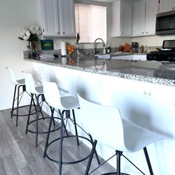 Set of 4 white 24” kitchen counter stools
