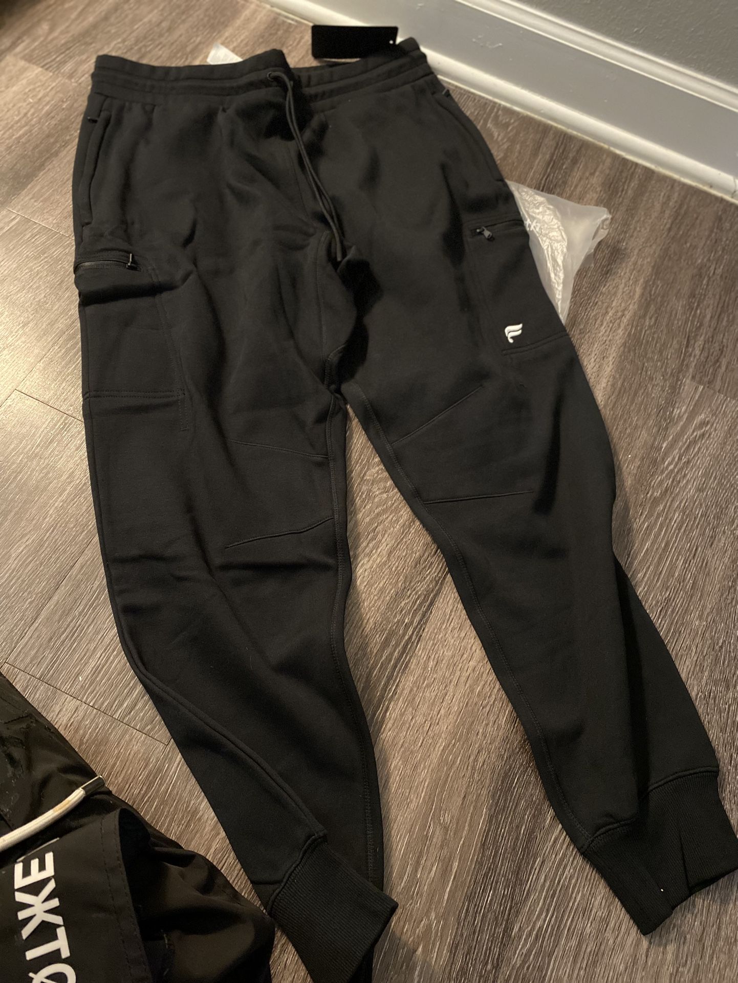 Fabletics Men Size XL joggers