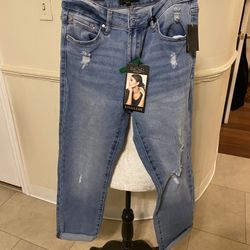 NWT Woman’s Rachel Roy Kindness Mid-Rise Girlfriend Jeans Size 8/29 