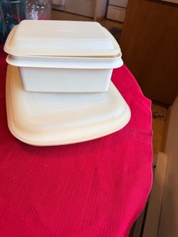 Vintage Tupperware Rectangular Storage/Serving Containers – Set of 2 – $25