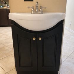 Modern Black Bathroom thVanity Sink — Compact, Clean, Ready to Install