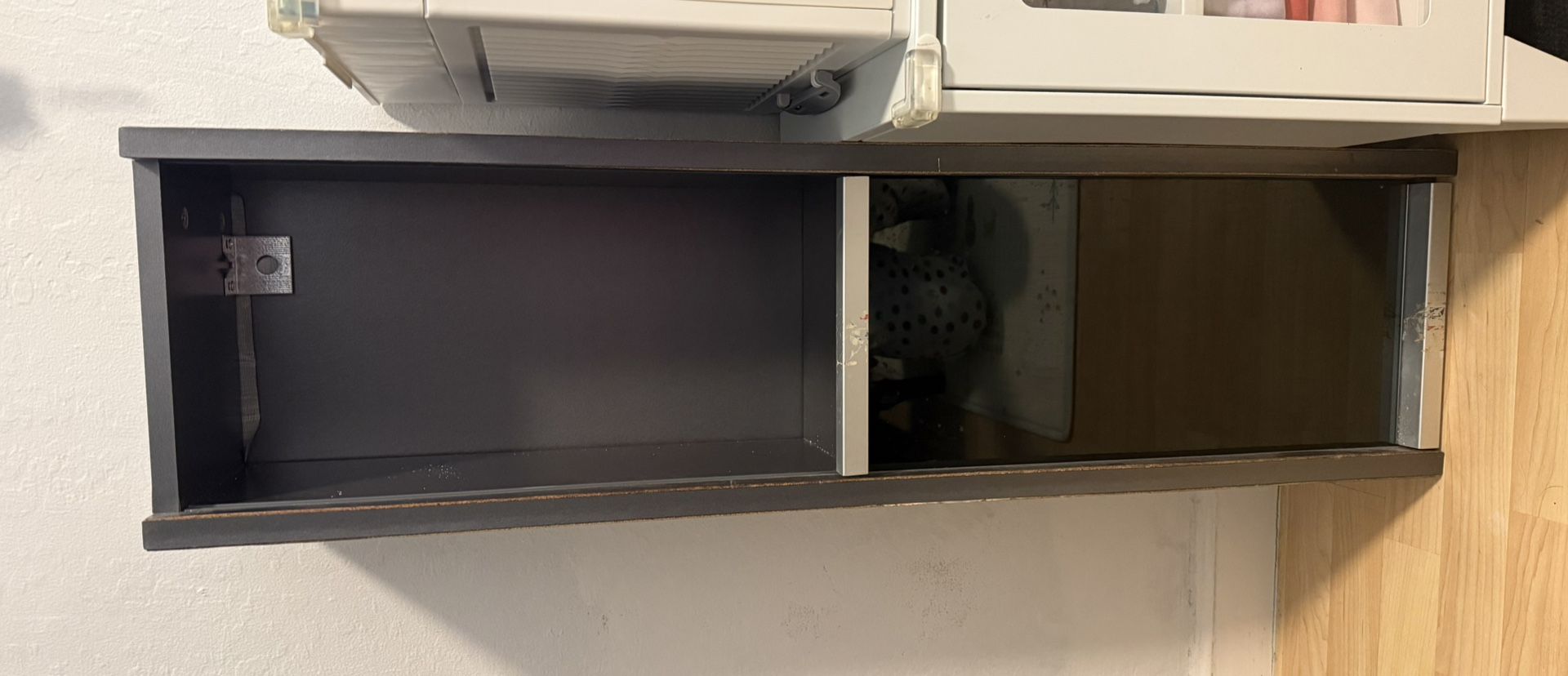 Free Glass Doors Case For DVD and CD