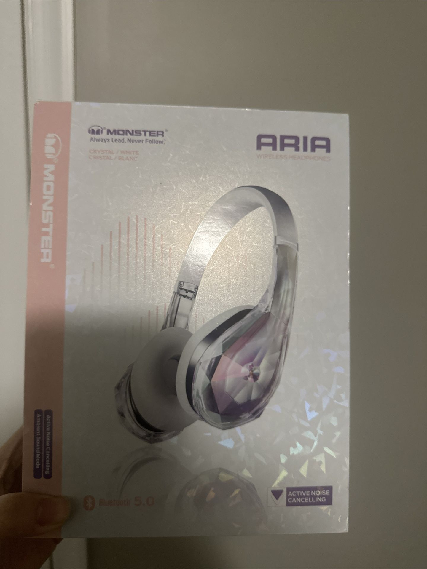 Monster Aria noise cancelling headphone white，Dimond tears