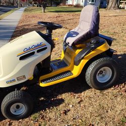 Cub Cadet LT1046 Lawn Tractor With Extras