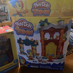 Play Do Mega Factory And Play Do Town
