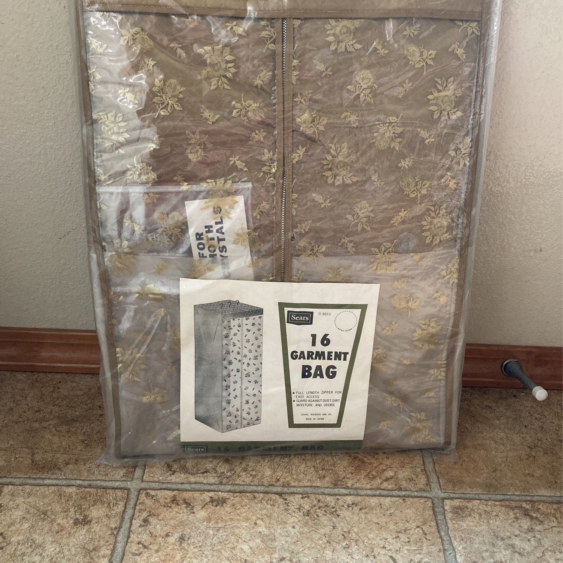 New Lager Garment Bag
