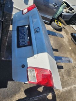 2001-2005 WHITE HONDA CIVIC REAR TRUNK!